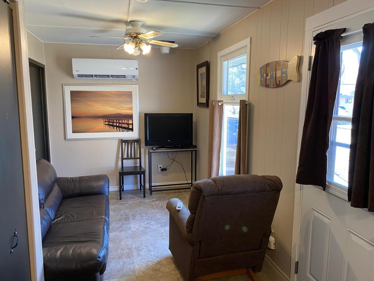 The Maples Cottages In Port Elgin Extérieur photo
