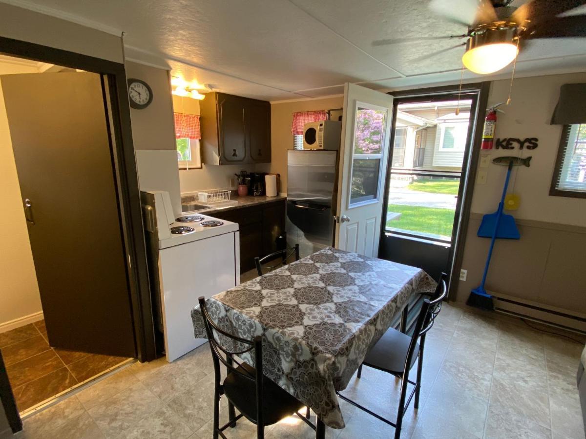 The Maples Cottages In Port Elgin Extérieur photo
