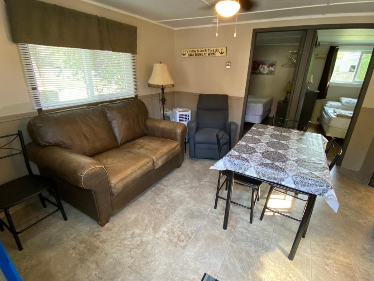 The Maples Cottages In Port Elgin Extérieur photo