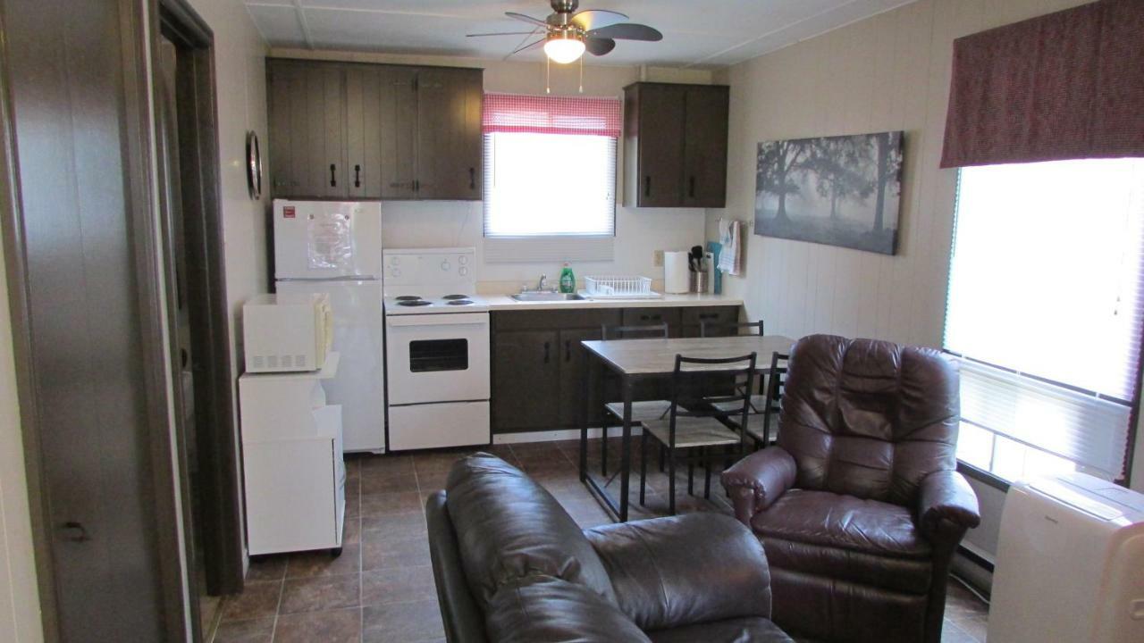 The Maples Cottages In Port Elgin Extérieur photo